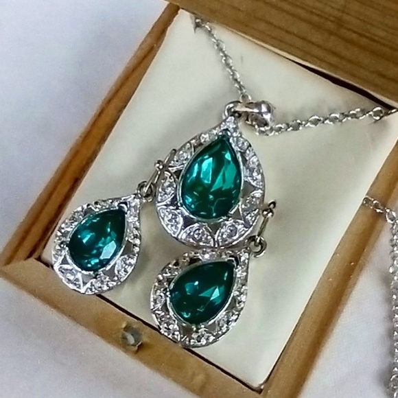 New Blue Green Teardrop Shaped Necklace & Earring Set NIB by Canadian Jade - Picture 1 of 7